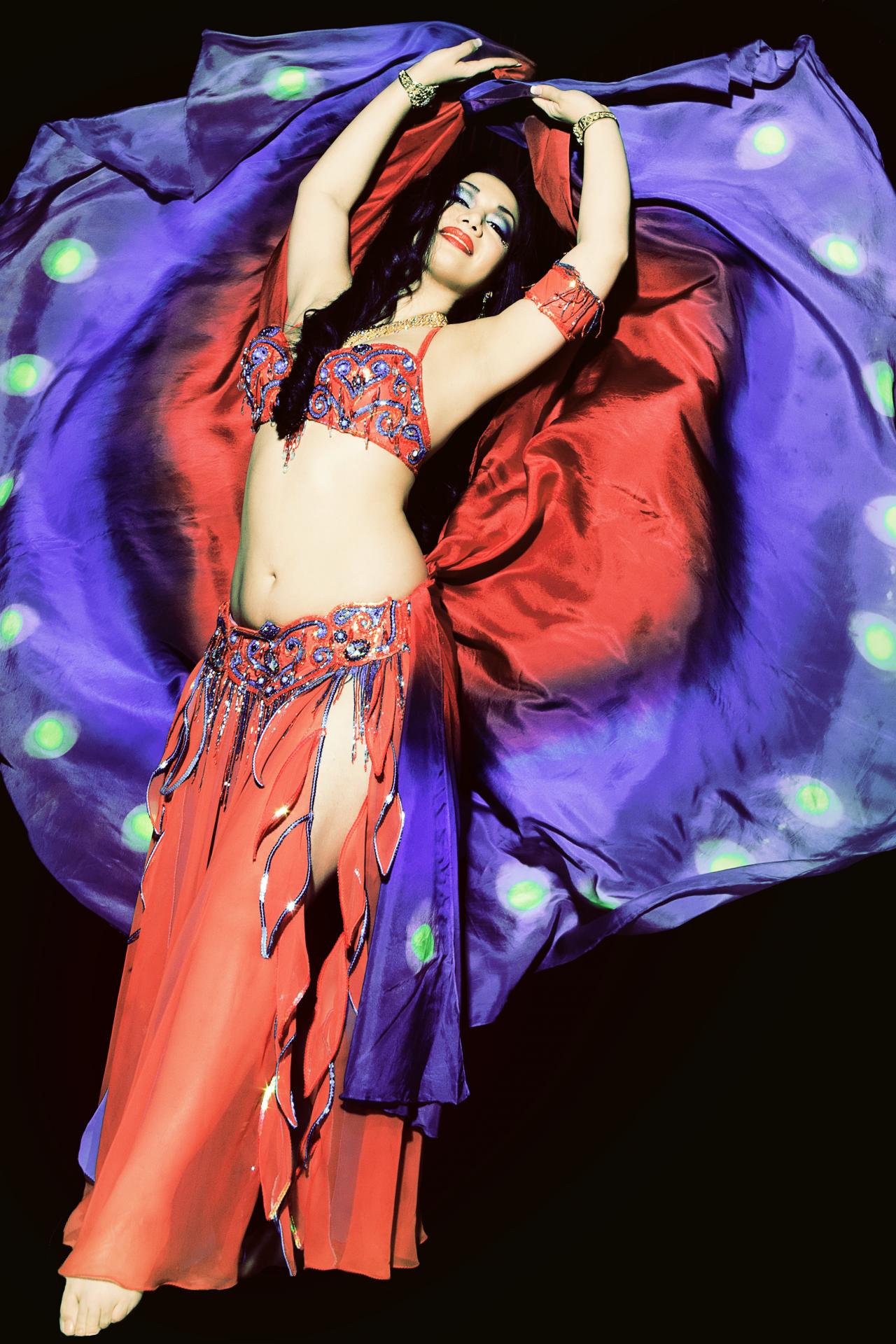 Belly Dancer Yasmine